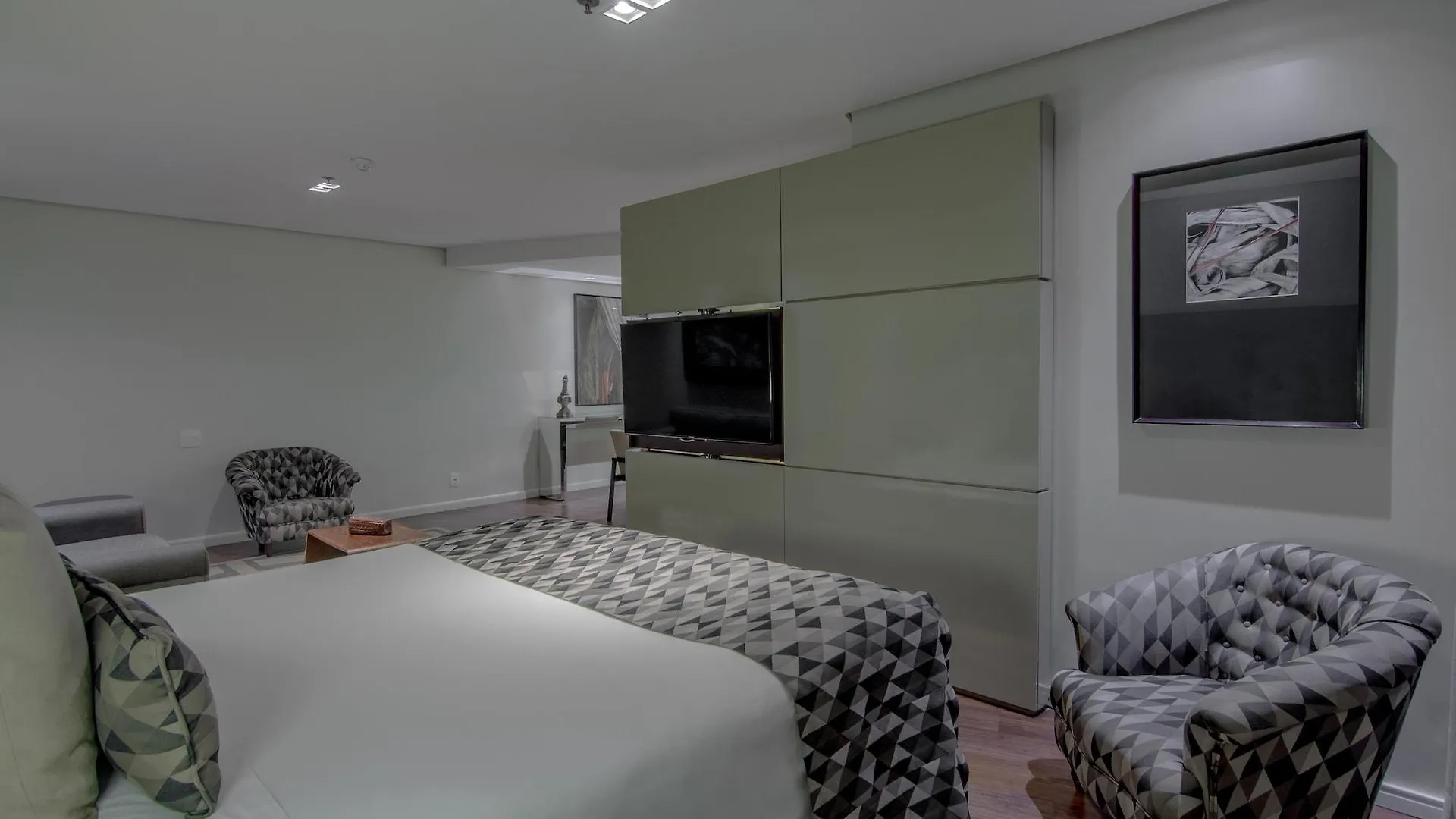 Hotel Deville Prime Porto Alegre